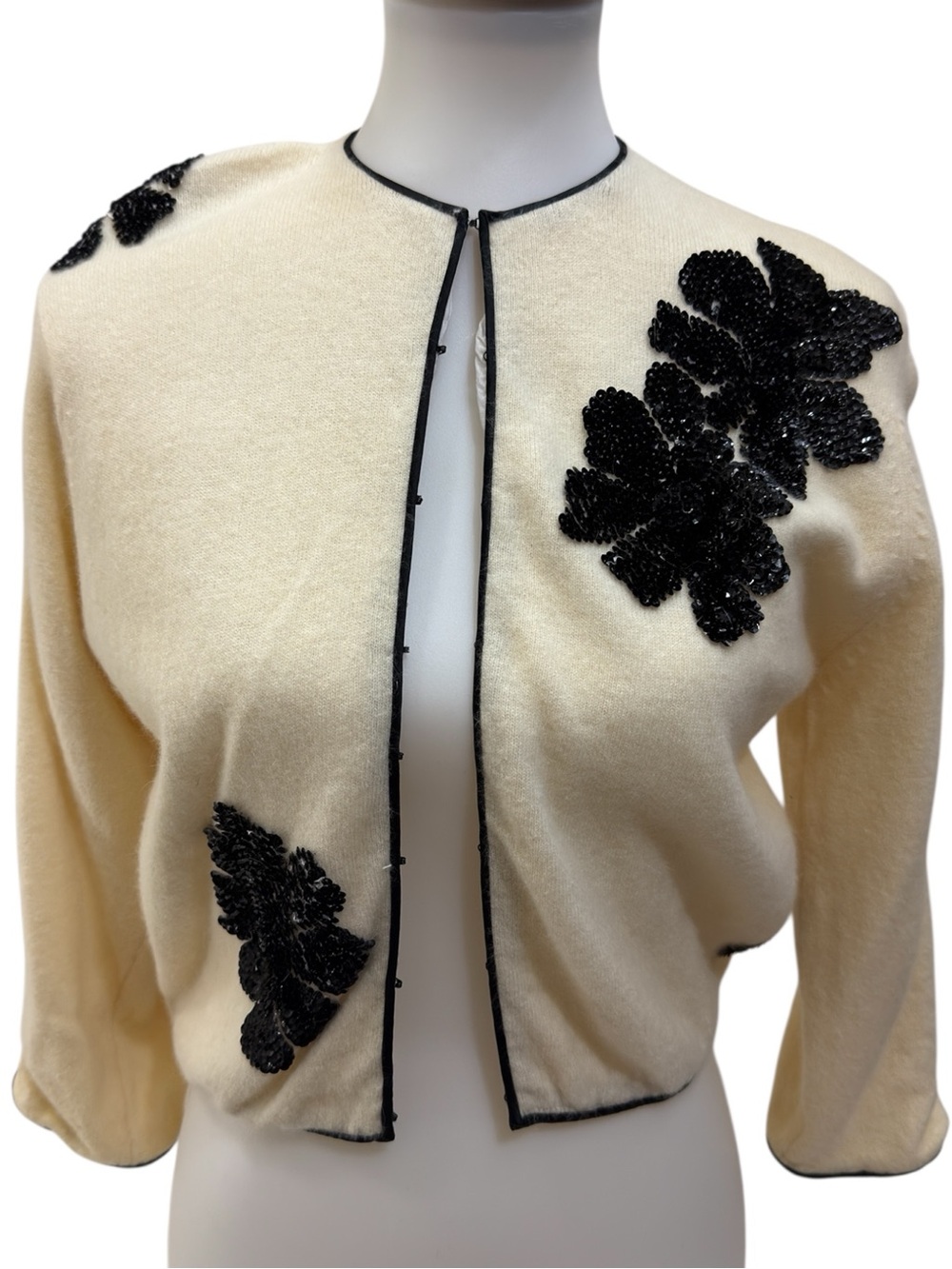 Vintage 50s 60s Tres Vite Buffalo NY Ivory Cardigan Black Beading  Sweater